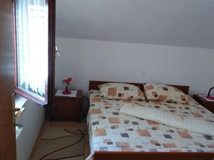 18954781-Ferienwohnung-2-Žrnovo-300x225-3