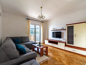 19129892-Ferienwohnung-6-Žrnovo-300x225-1