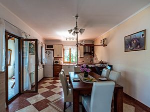 23927764-Ferienwohnung-6-Žrnovo-300x225-5