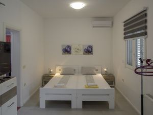 Ferienwohnung für 2 Personen (25 m²) in Žuljana