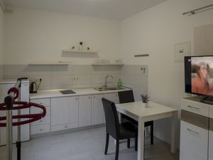 21942233-Ferienwohnung-2-Žuljana-300x225-1