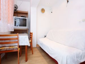 23925867-Ferienwohnung-3-Žuljana-300x225-1