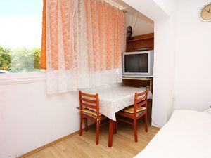 23925867-Ferienwohnung-3-Žuljana-300x225-2