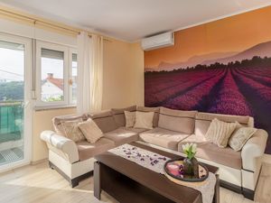 23764907-Ferienwohnung-4-Žurkovo-300x225-3