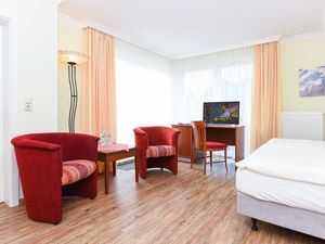 22691085-Hotel garni-4-Bensersiel-300x225-5