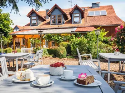 Hotel für 3 Personen (18 m²) in Lahntal (Hessen) 1/10