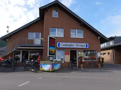 Rezeption und Cafe