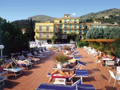 Hütte für 5 Personen (48 m²) in Pietra Ligure 3/10