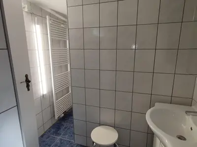 Bad mit WC und Dusche