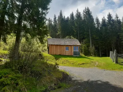 Hütte mit Zufahrtsmöglichkeit