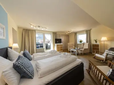 großzügige Deluxe Junior Suite mit Balkon