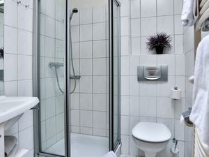 21626453-Junior Suite-3-Lingen-300x225-1