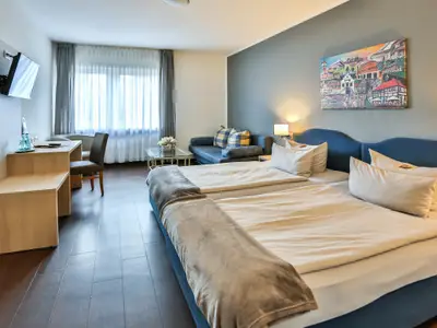 Junior Suite für 3 Personen (25 m²) in Lingen 1/2