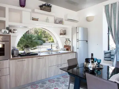 Küche und Essbereich