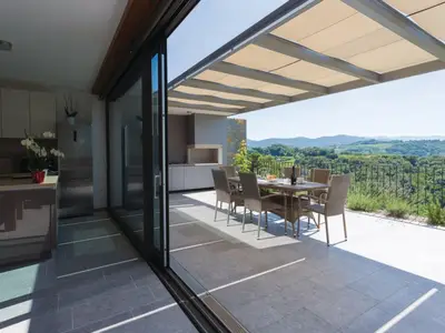 Schiebefenster von der Küche zur Terrasse