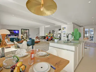 Küche und Essbereich