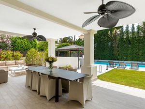 23706552-Luxus-Ferienhaus-10-Marbella-300x225-2