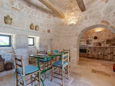Speisesaal im separaten Trulli-Gebäude