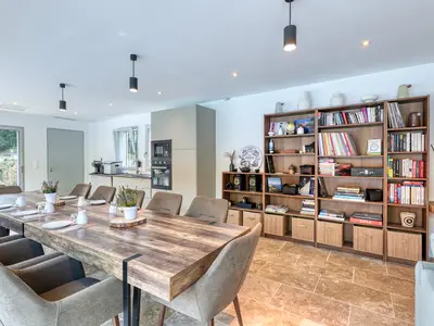 Küche und Essbereich