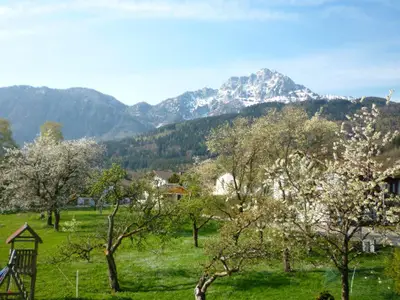 Ungestörter Bergblick vom Balkon inklusive