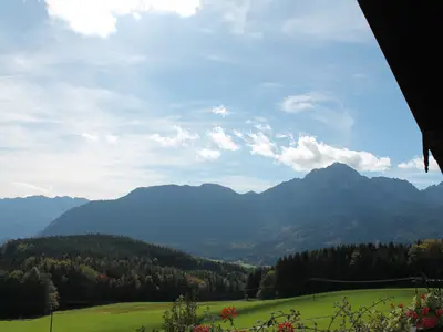 Die Aussicht vom Balkon lässt Sie ein unglaubliches Bergpanorama genießen!