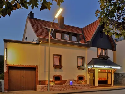 Mehrbettzimmer für 4 Personen (50 m²) in Arnsberg 1/10