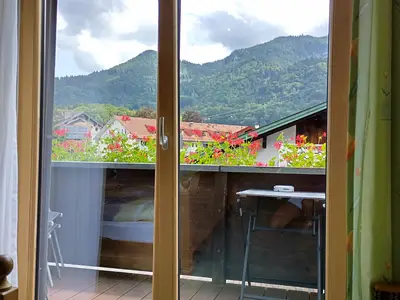 Doppelzimmer Nr. 1 mit Dusche/WC, TV und Balkon