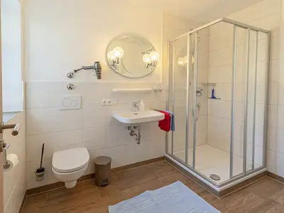 Doppelzimmer mit Ausziehcouch Dusche/WC und TV