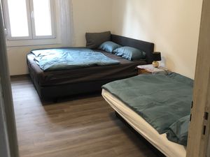 23452859-Mehrbettzimmer-4-Bad Königshofen im Grabfeld-300x225-3