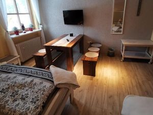 23327487-Mehrbettzimmer-5-Bayerisch Eisenstein-300x225-4