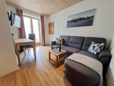 Doppelzimmer  mit Sitzecke, DU/WC, TV und Balkon