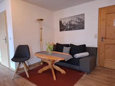 Doppelzimmer mit Sitzecke, DU/WC, TV und Balkon