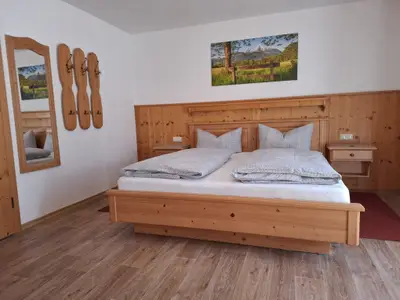 Doppelzimmer mit Du/WC, TV und Balkon
