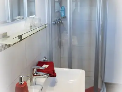 Mehrbettzimmer für 3 Personen in Bernau am Chiemsee 5/6