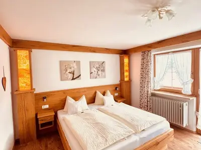 Doppel- bzw. Dreibettzimmer mit Balkon