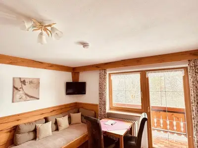 Doppel- bzw. Dreibettzimmer mit Balkon