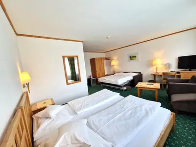 Mehrbettzimmer für 5 Personen in Boll 9/10