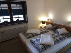 23736248-Mehrbettzimmer-4-Bonndorf im Schwarzwald-300x225-3