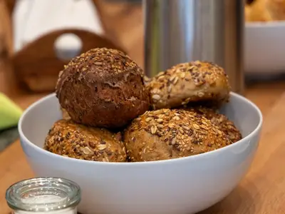 Frische Brötchen zum Frühstück