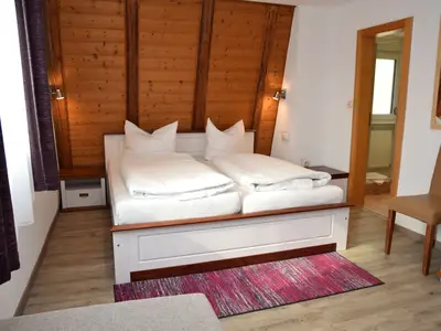 Zimmer 8