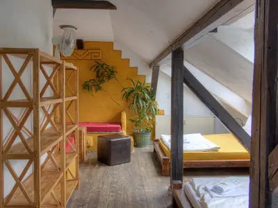 Mehrbettzimmer für 5 Personen in Dresden 3/6