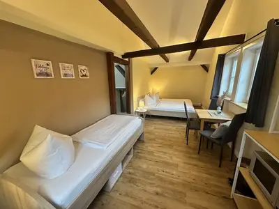 Mehrbettzimmer für 3 Personen in Eisenach (Thüringen) 3/9