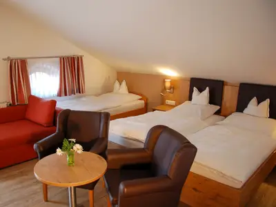 Dreibett/Vierbettzimmer
