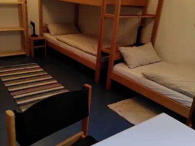 Mehrbettzimmer für 3 Personen (15 m²) in Gomadingen 4/7