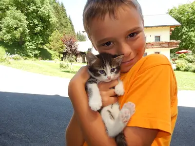 Benedikt mit seinen Lieblingstieren