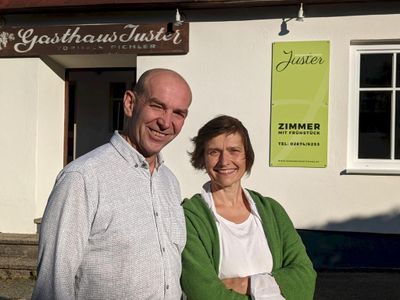 Die Gastgeber im Bühnenwirtshaus Dieter & Regina