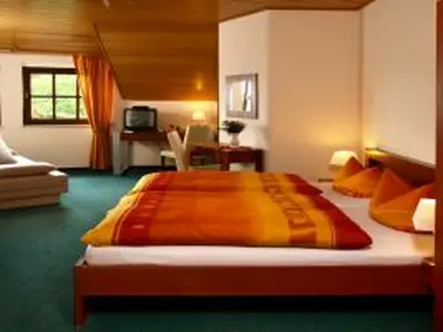 Mehrbettzimmer für 4 Personen (20 m²) in Hallenberg 2/2