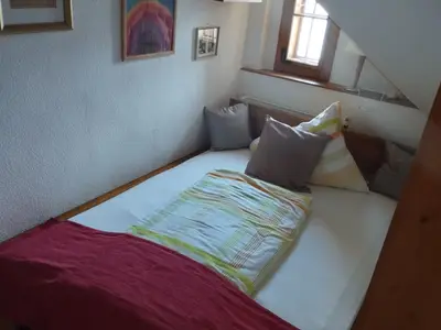 Einzelbett im Familienzimmer