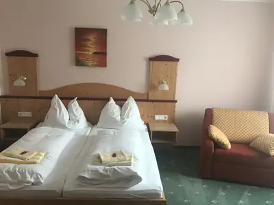 Mehrbettzimmer für 3 Personen in Inning 2/6