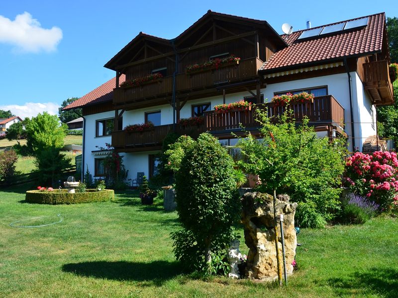 19194612-Mehrbettzimmer-4-Kelheim-800x600-2